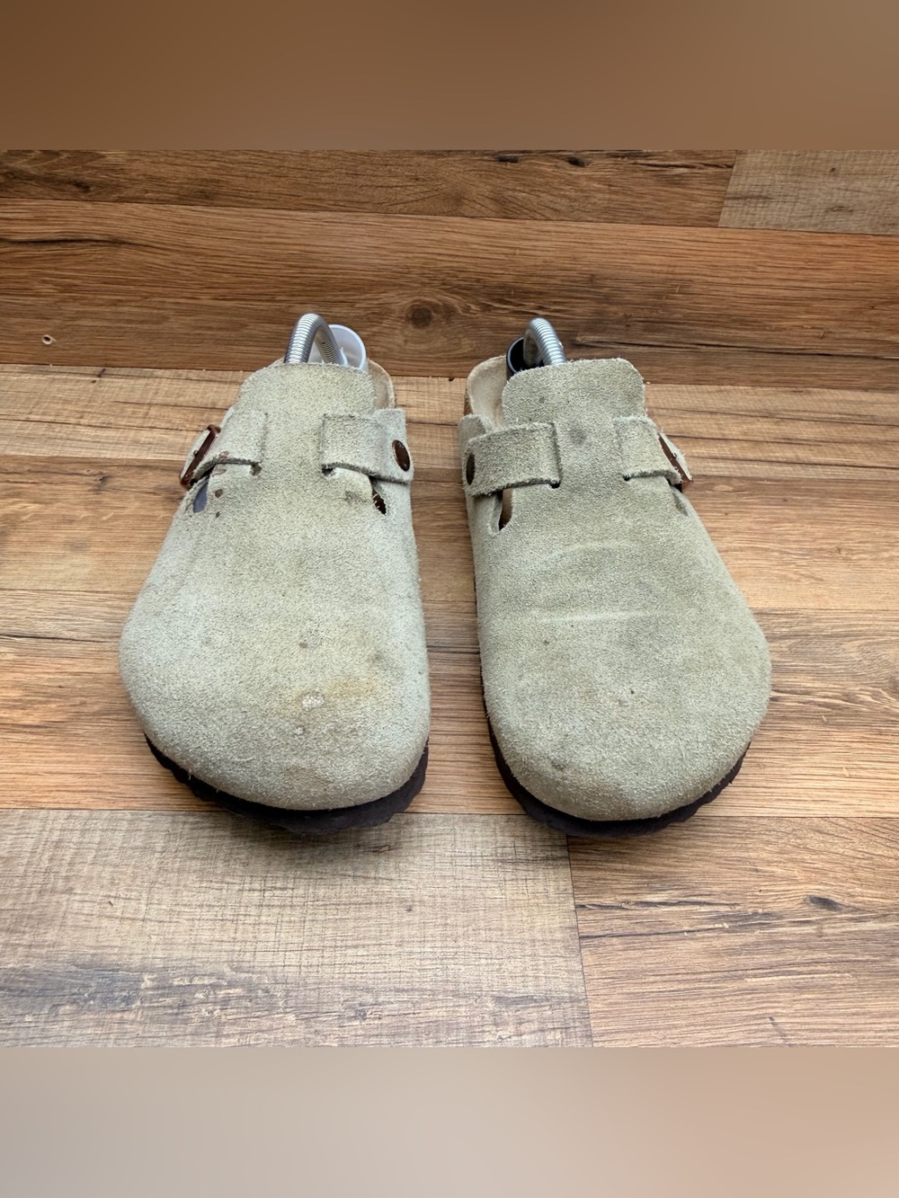 Birkenstock Women's Beige Suede Clogs with Buckle - Picture 3 of 7